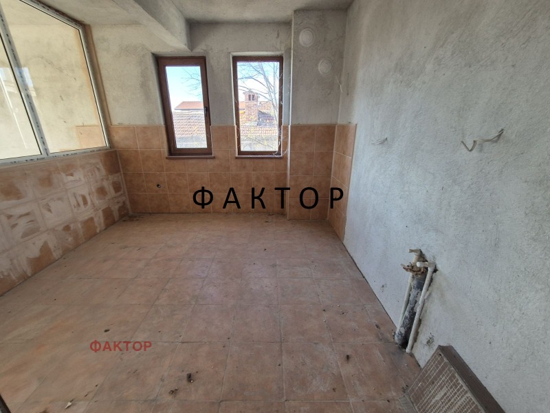 For Sale  House region Plovdiv , Saedinenie , 240 sq.m | 32922881 - image [4]