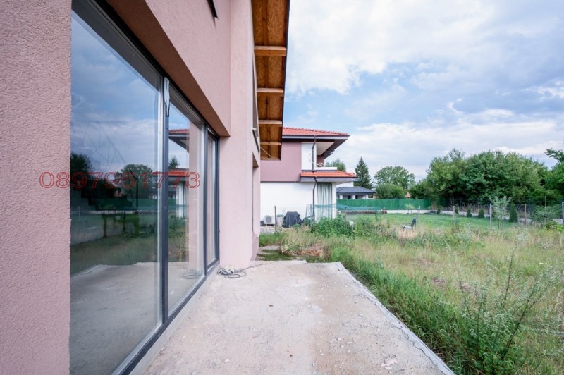 Продава КЪЩА, гр. София, с. Житен