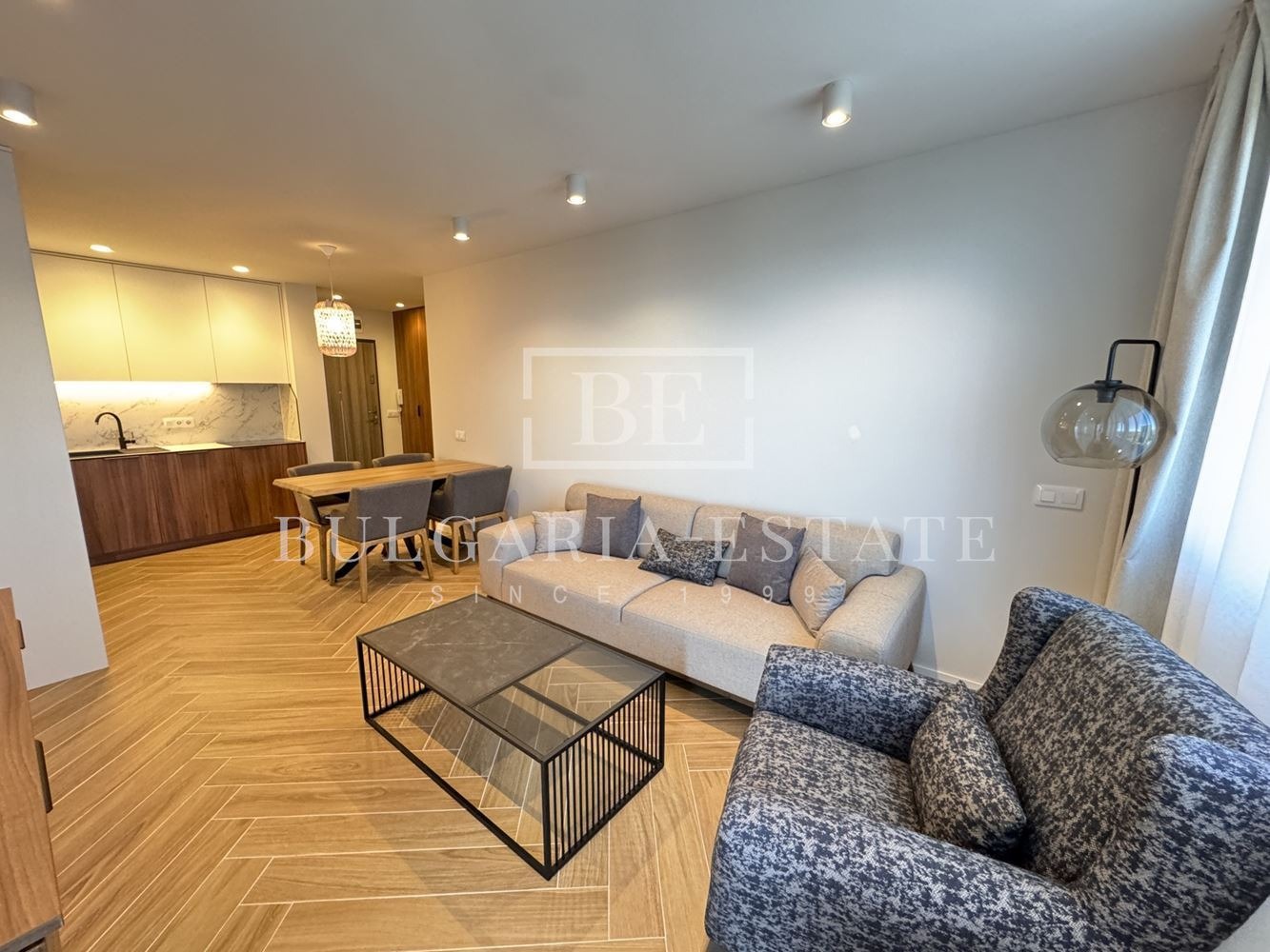 Продава 3-СТАЕН, гр. Варна, Бриз, снимка 2 - Апартаменти - 53334656