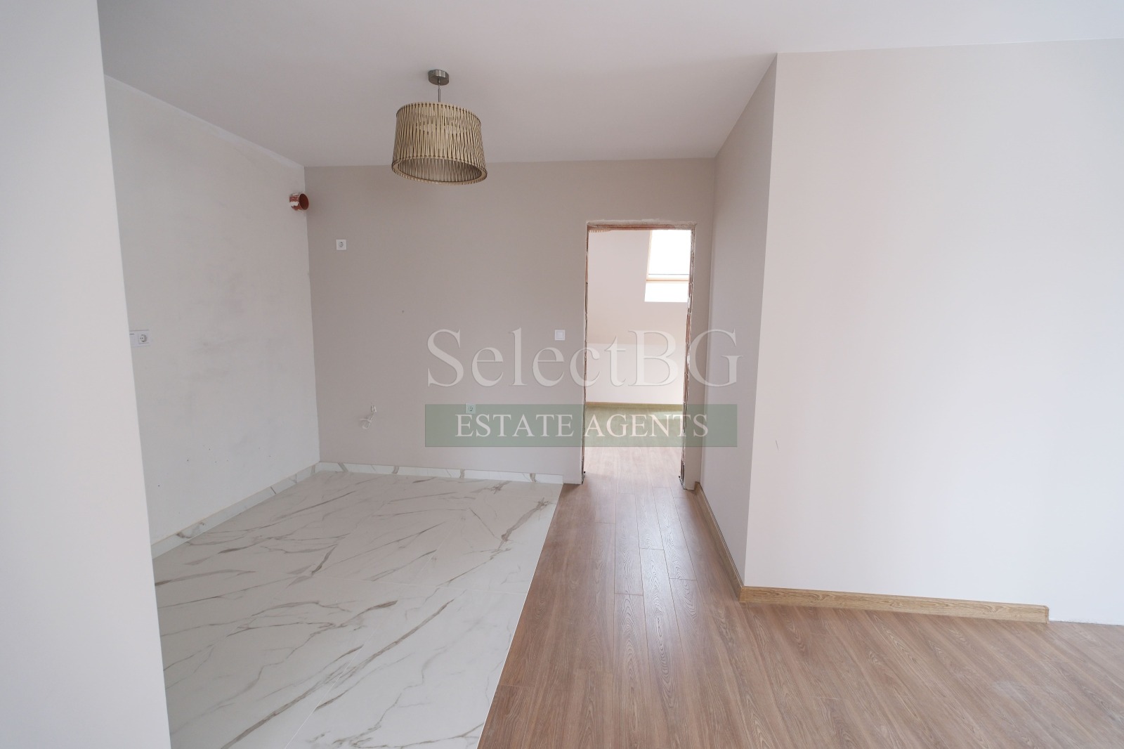 Продава 3-СТАЕН, гр. Велико Търново, Център, снимка 3 - Апартаменти - 54133046