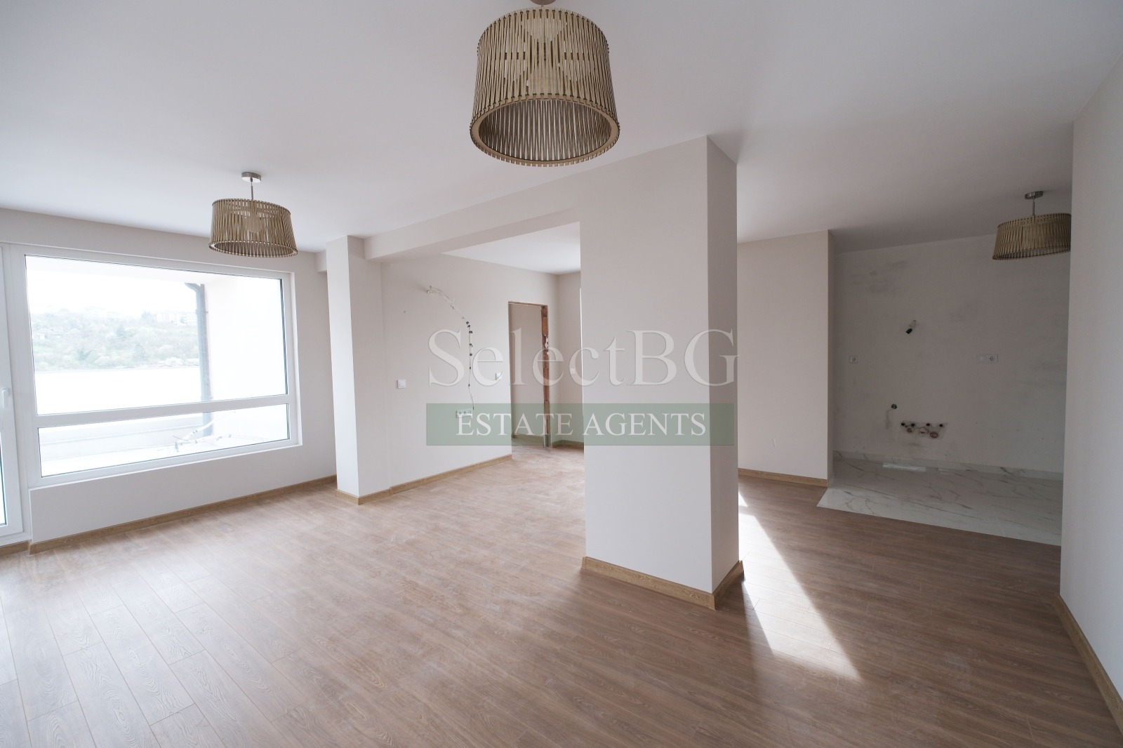 Продава 3-СТАЕН, гр. Велико Търново, Център, снимка 2 - Апартаменти - 54133046