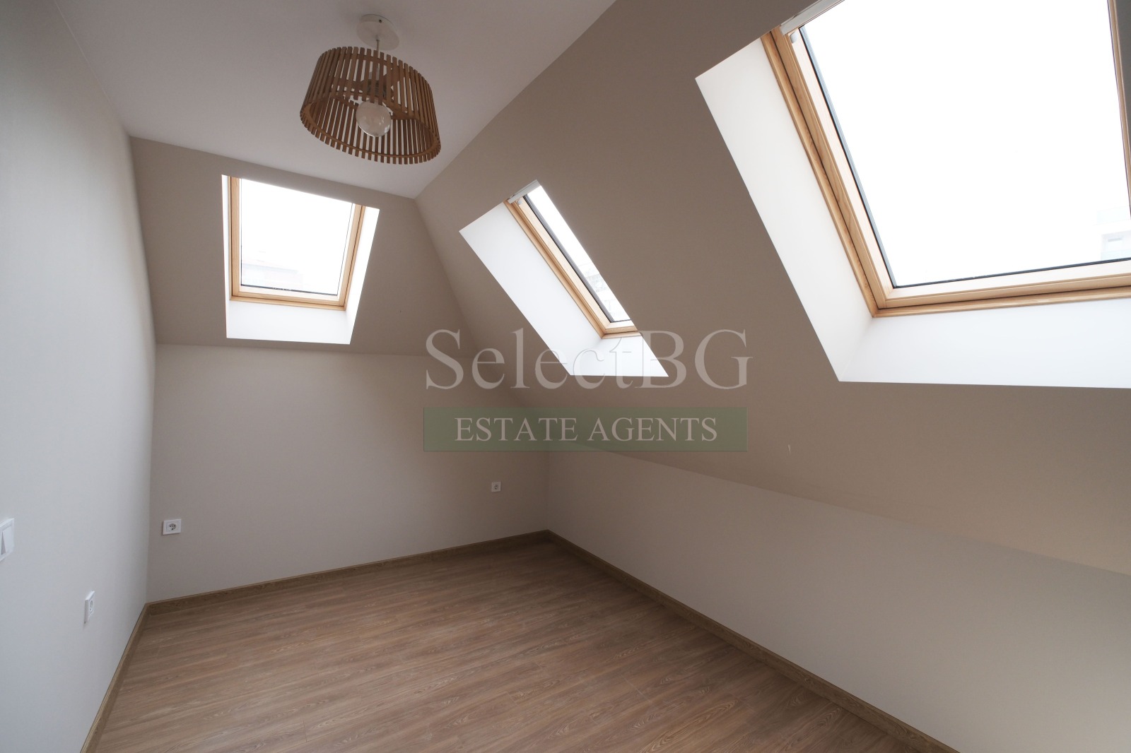 Продава 3-СТАЕН, гр. Велико Търново, Център, снимка 9 - Апартаменти - 54133046