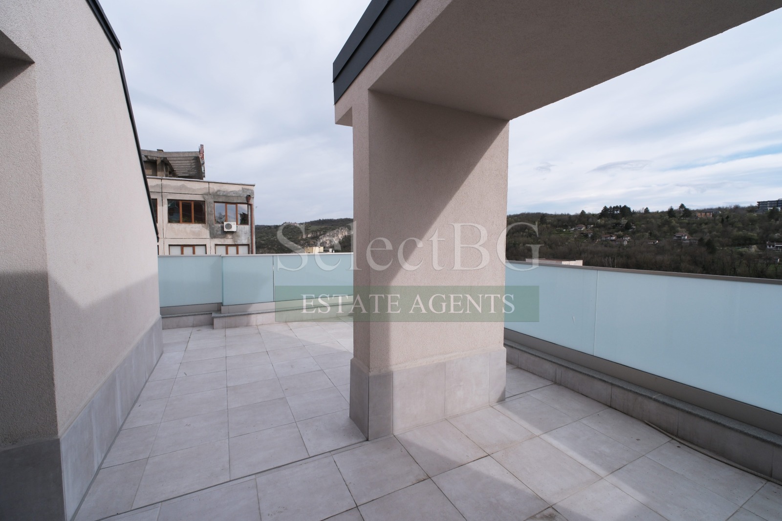 Продава 3-СТАЕН, гр. Велико Търново, Център, снимка 13 - Апартаменти - 54133046