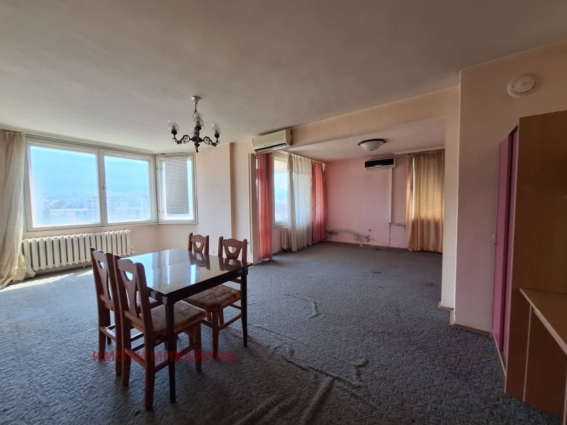 Продава  3-стаен, град София, Борово •  275 000 EUR • ID 23245174 — holmes.bg - [1] 