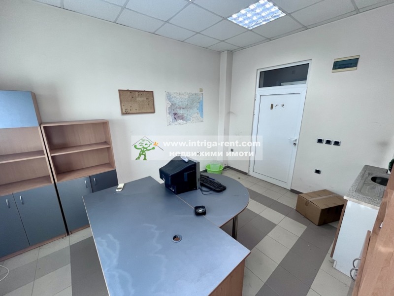 Продава  Офис град Хасково , Център , 17 кв.м | 30258734 - изображение [2]