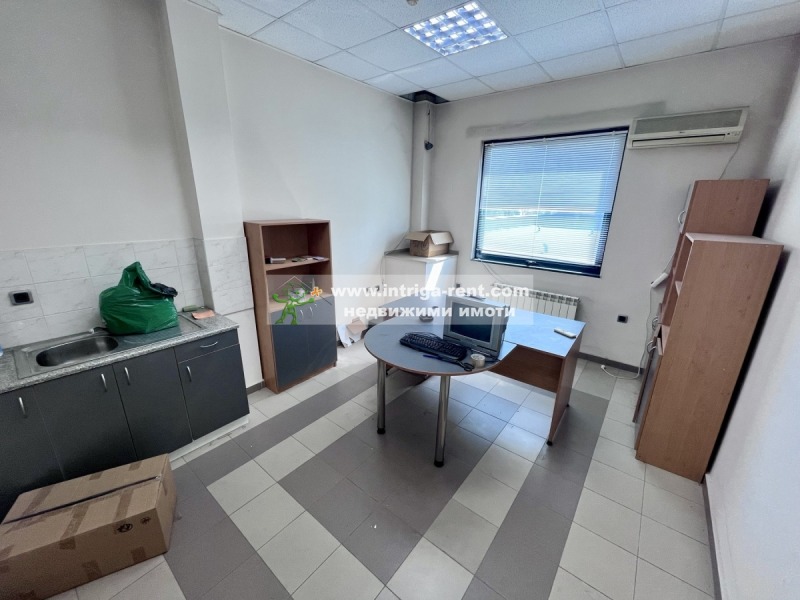 Продава  Офис град Хасково , Център , 17 кв.м | 30258734