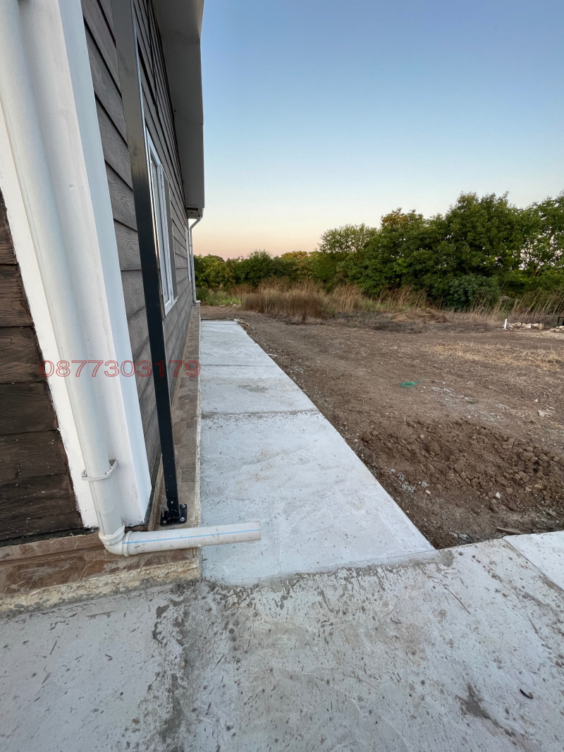 Продава КЪЩА, с. Езерец, област Добрич, снимка 8 - Къщи - 52779625