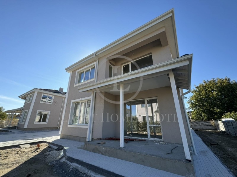 In vendita  Casa Plovdiv , Komatevo , 222 mq | 91416197 - Immagine [16]