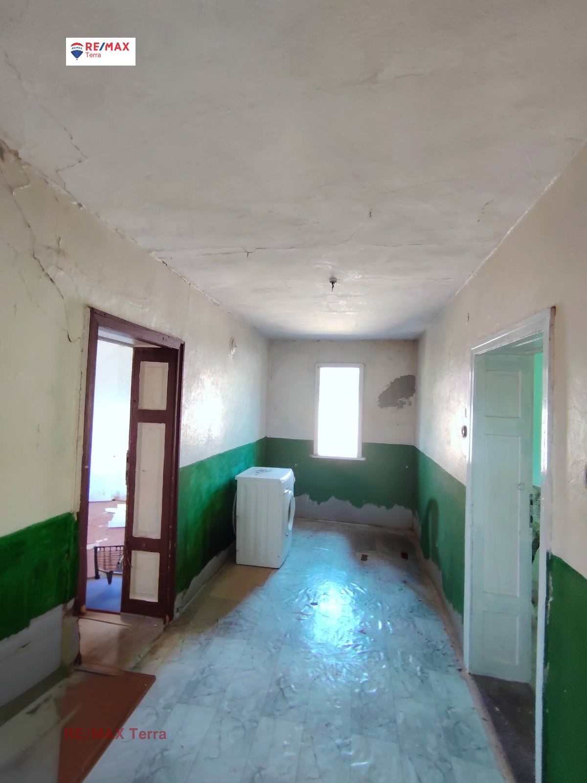Продава КЪЩА, с. Остров, област Враца, снимка 9 - Къщи - 55681385