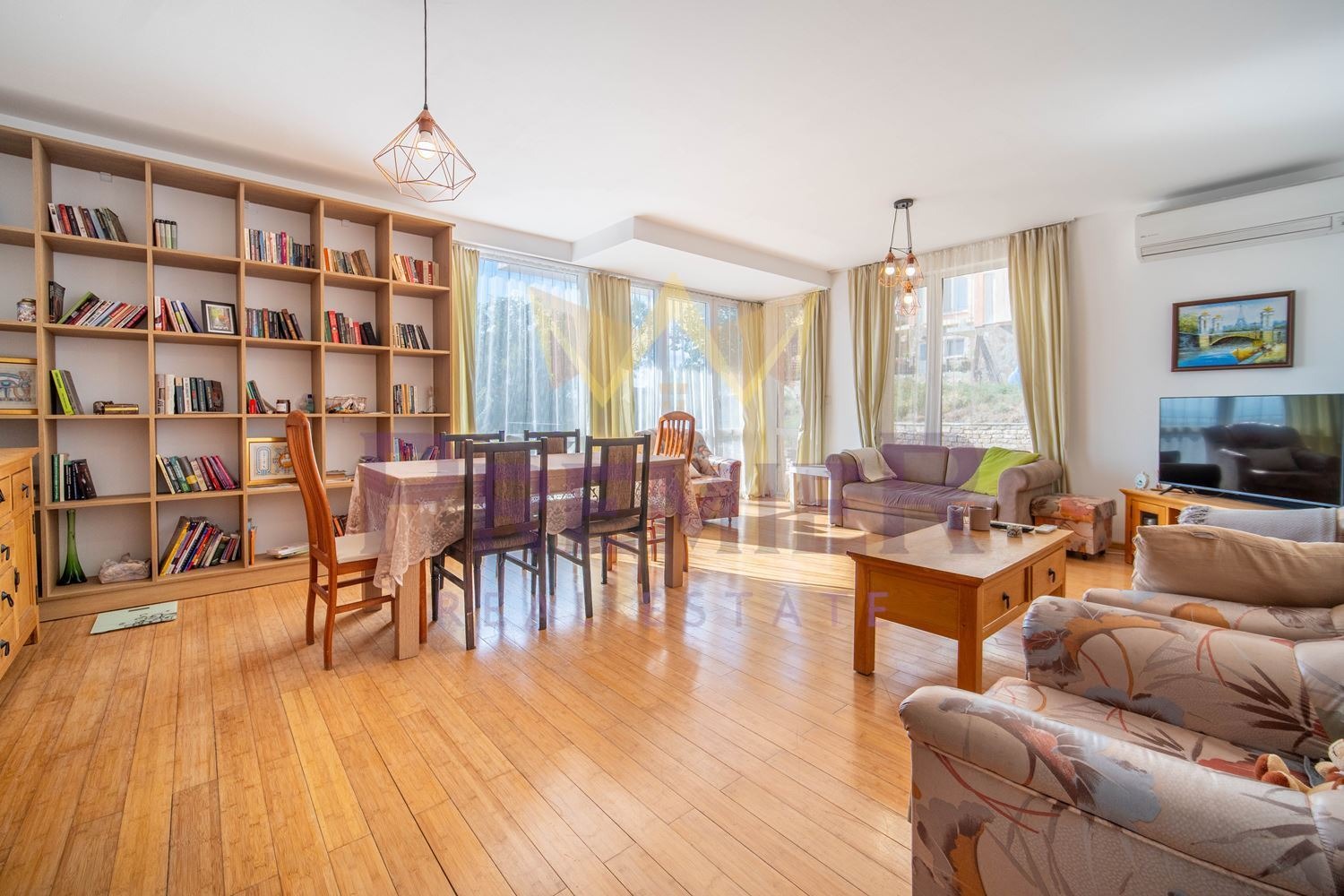 Продава КЪЩА, с. Рогозина, област Добрич