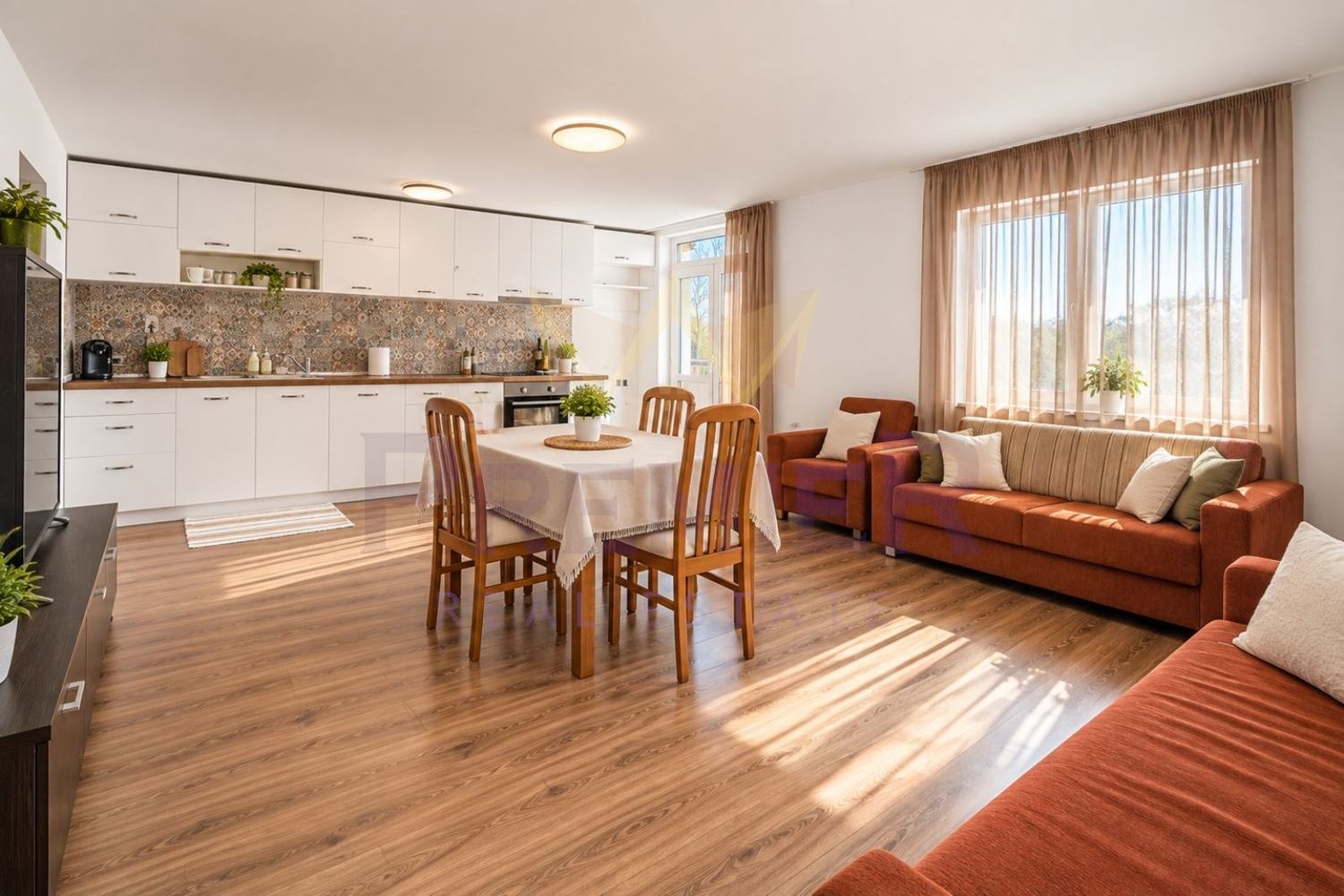 Продава КЪЩА, с. Рогозина, област Добрич, снимка 10 - Къщи - 56254188