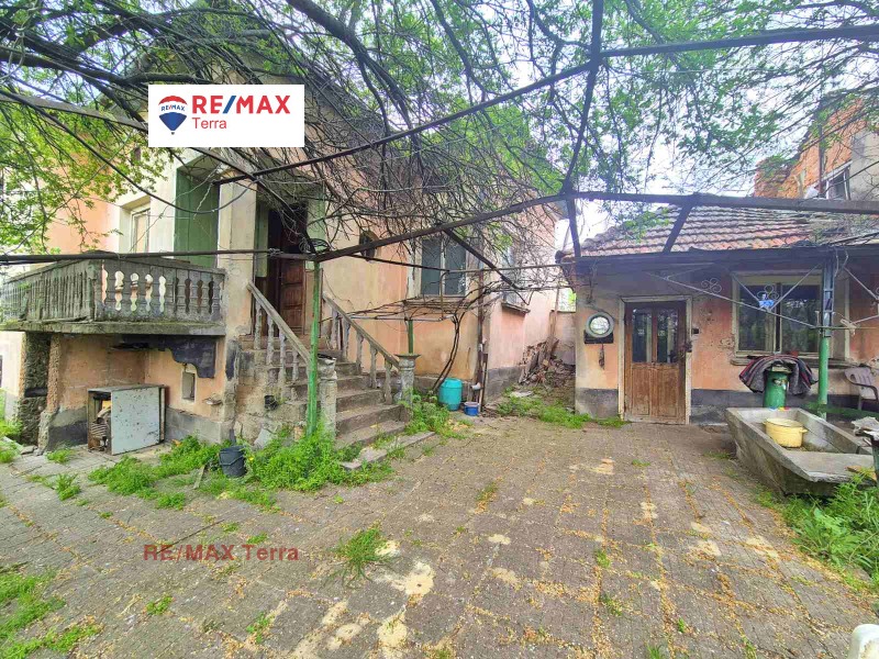 Продава КЪЩА в област Плевен, гр. Искър - 150 кв.м / 15 000 € » 29 337.45 лв., RE/MAX Terra