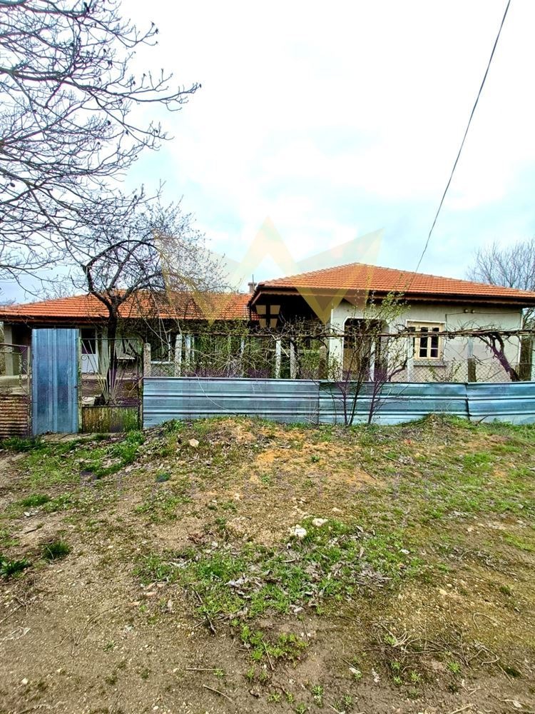 Продава  Къща, област Варна, с. Червенци • 65 000 EUR • ID 50171584 — holmes.bg - [1] 