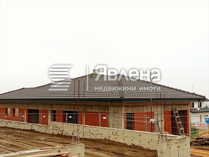 Продава КЪЩА, с. Белащица, област Пловдив