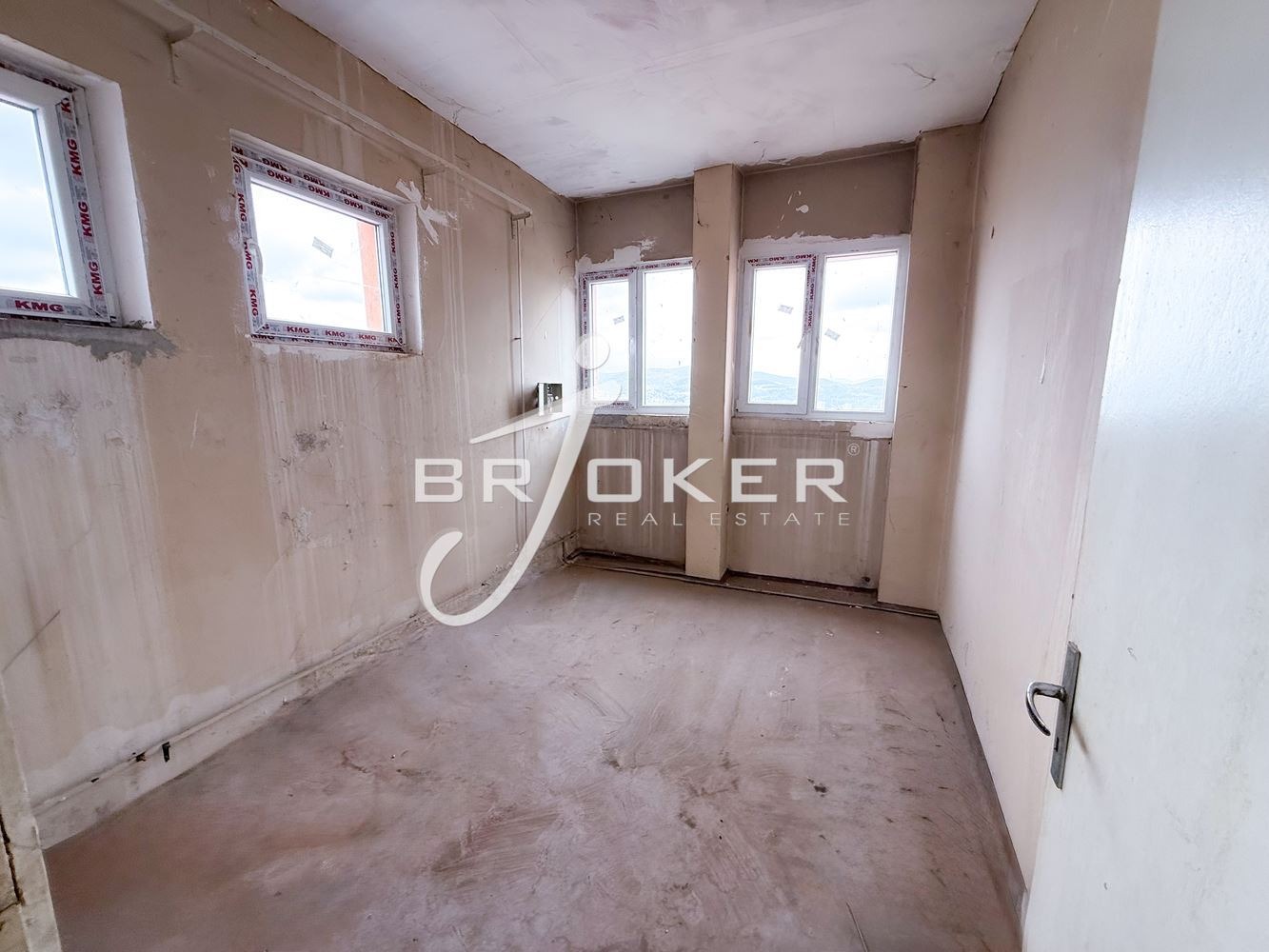 Продава 3-СТАЕН, гр. Кърджали, Възрожденци, снимка 9 - Апартаменти - 54026519