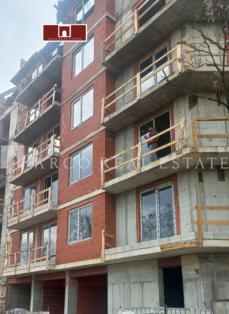 Til salgs  1 soverom Sofia , Banisjora , 66 kvm | 53716379 - bilde [2]