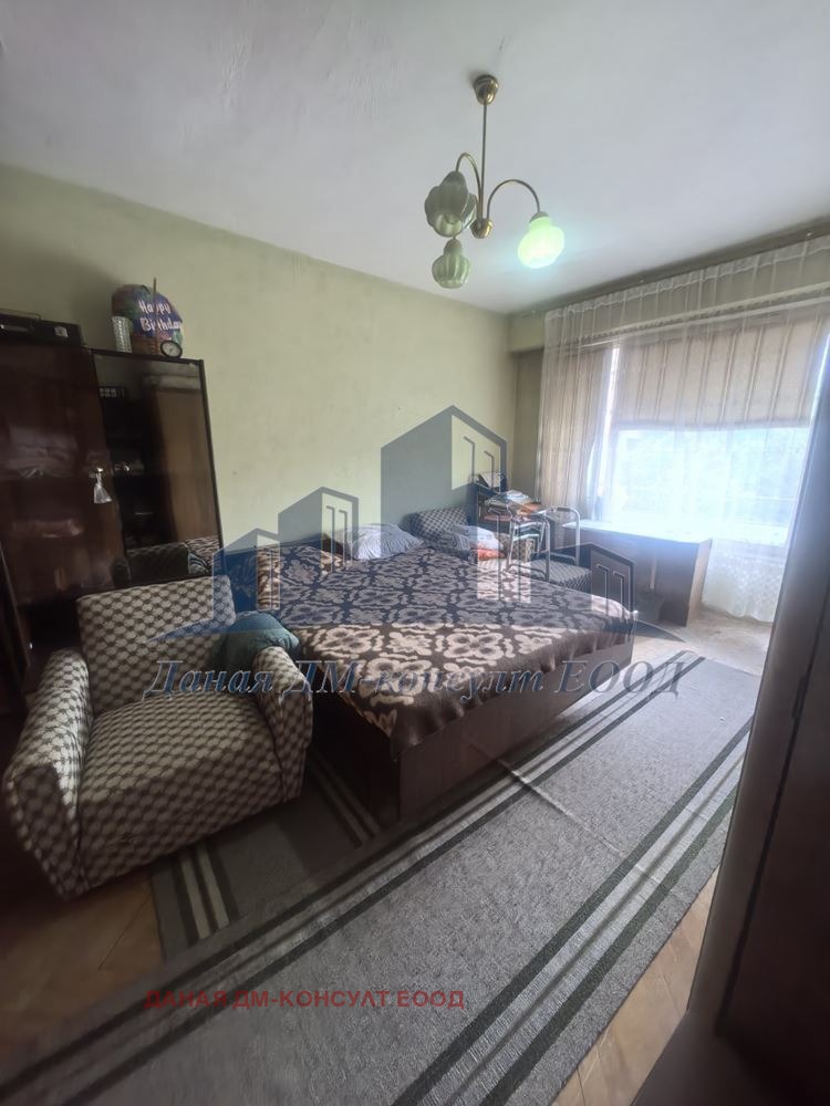 Продава 4-СТАЕН, гр. Шумен, Добруджански, снимка 4 - Апартаменти - 56229278