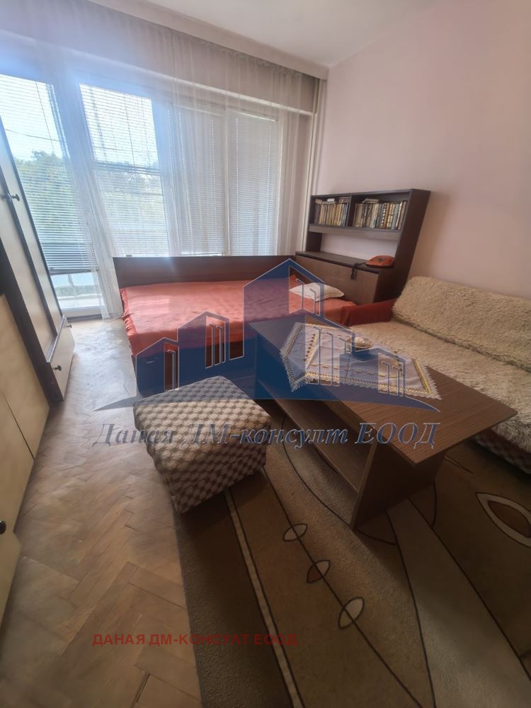 Продава 4-СТАЕН, гр. Шумен, Добруджански, снимка 2 - Апартаменти - 56229278