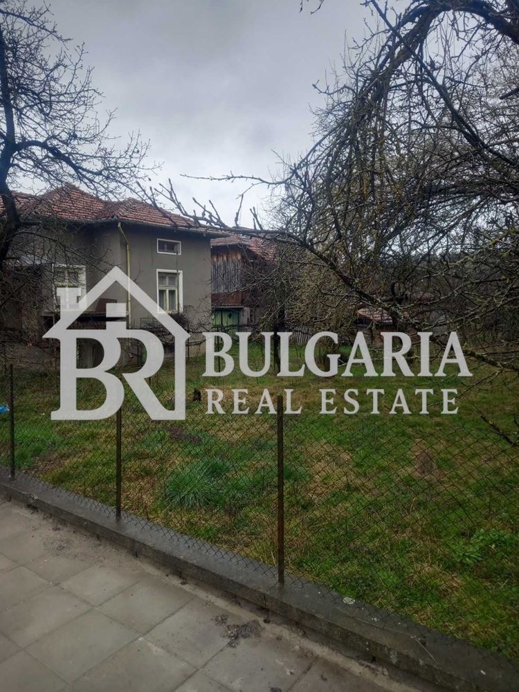 Продава КЪЩА, гр. Априлци, област Ловеч, снимка 11 - Къщи - 54450528