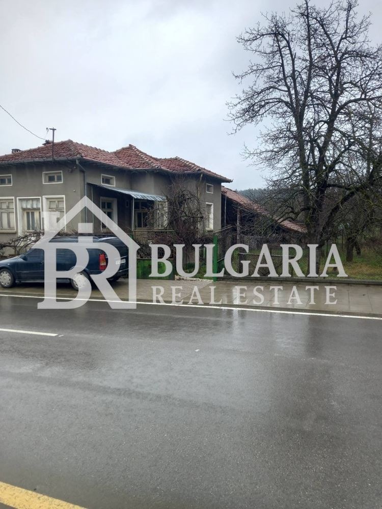 Продава КЪЩА, гр. Априлци, област Ловеч, снимка 4 - Къщи - 54450528