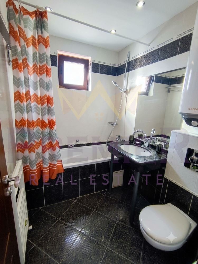 Продава КЪЩА, гр. Варна, м-т Долна Трака, снимка 13 - Къщи - 55814893