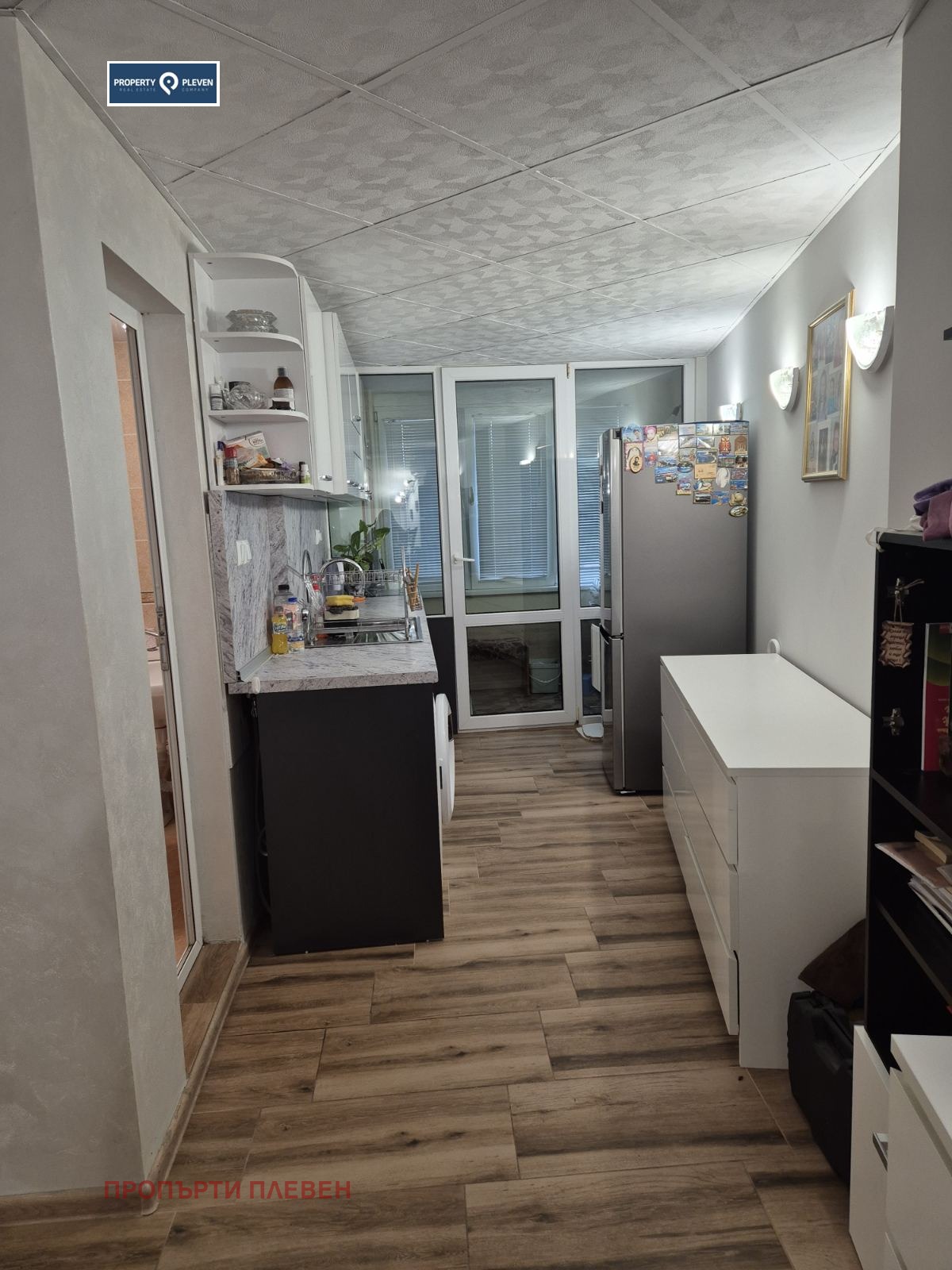 Продава 3-СТАЕН, гр. Плевен, Идеален център, снимка 2 - Апартаменти - 52812363