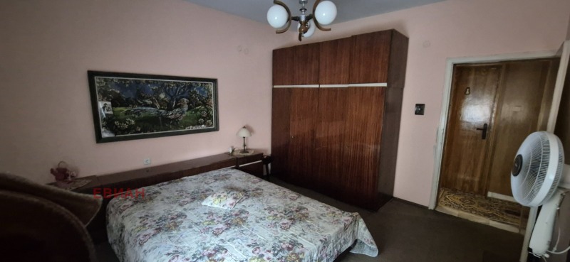 Продава 4-СТАЕН, гр. Русе, Център, снимка 15 - Апартаменти - 52505625