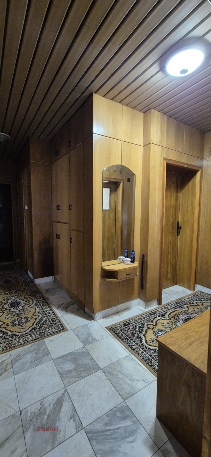 Продава 4-СТАЕН, гр. Русе, Център, снимка 2 - Апартаменти - 52505625