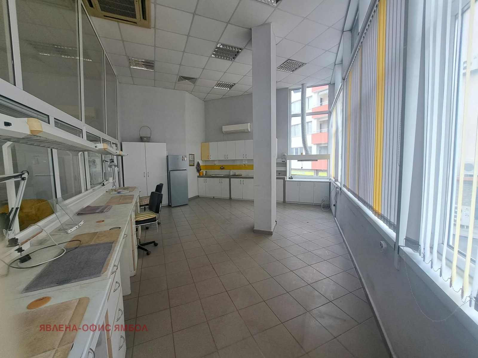 Продава ОФИС, гр. Ямбол, Център, снимка 3 - Офиси - 56725579