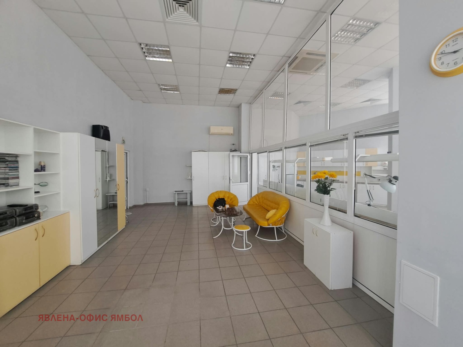 Продава ОФИС, гр. Ямбол, Център, снимка 2 - Офиси - 56725579