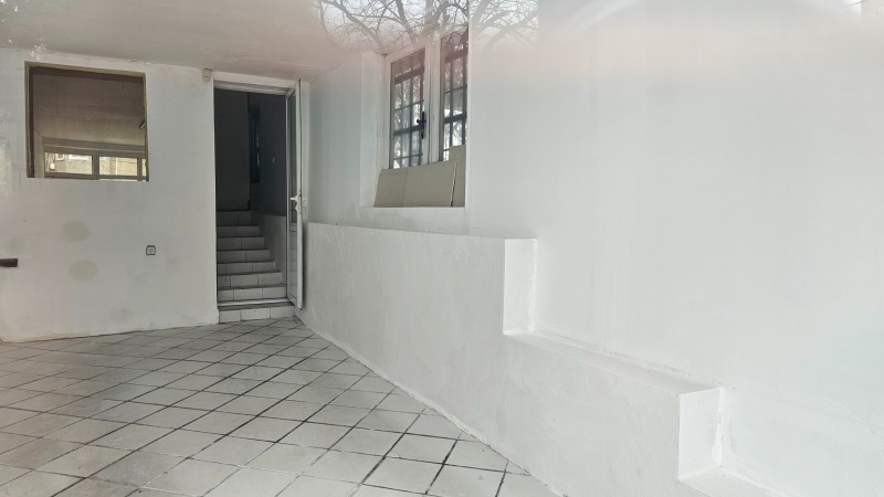 Продава МАГАЗИН в град Разград, Варош - 53 кв.м / 62 000 € » 121 261.46 лв., РОС -НЕДВИЖИМИ ИМОТИ