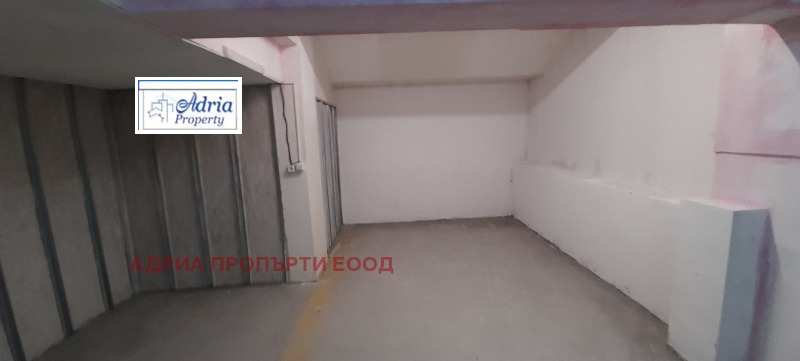 Продава ПАРКОМЯСТО в град София, Център - 16 кв.м / 28 970 € » 56 660.40 лв., АДРИА ПРОПЪРТИ ЕООД