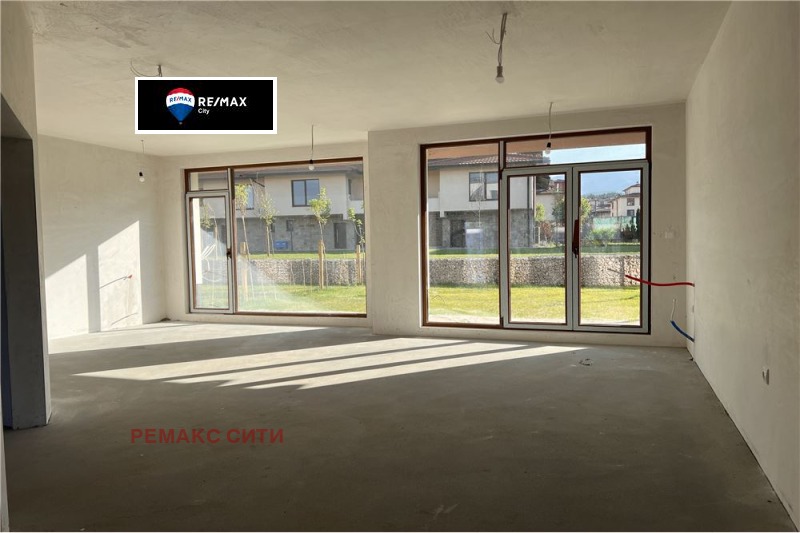 Продава  Къща град София , с. Панчарево , 276 кв.м | 77312561 - изображение [2]