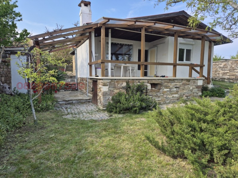 Продава ВИЛА, с. Емона, област Бургас, снимка 3 - Вили - 52779424