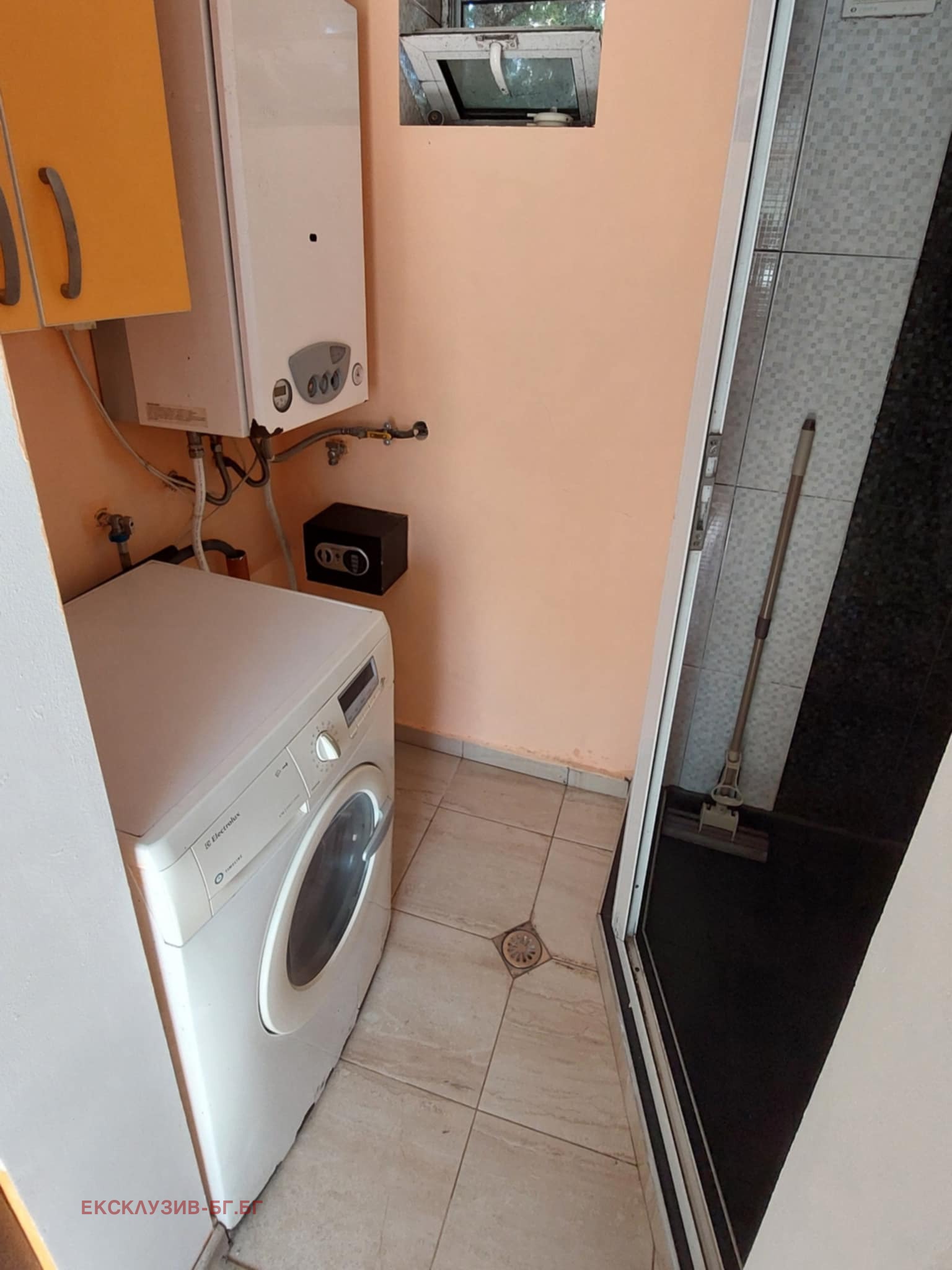 Продава КЪЩА, гр. Шумен, Басейна, снимка 9 - Къщи - 56114252