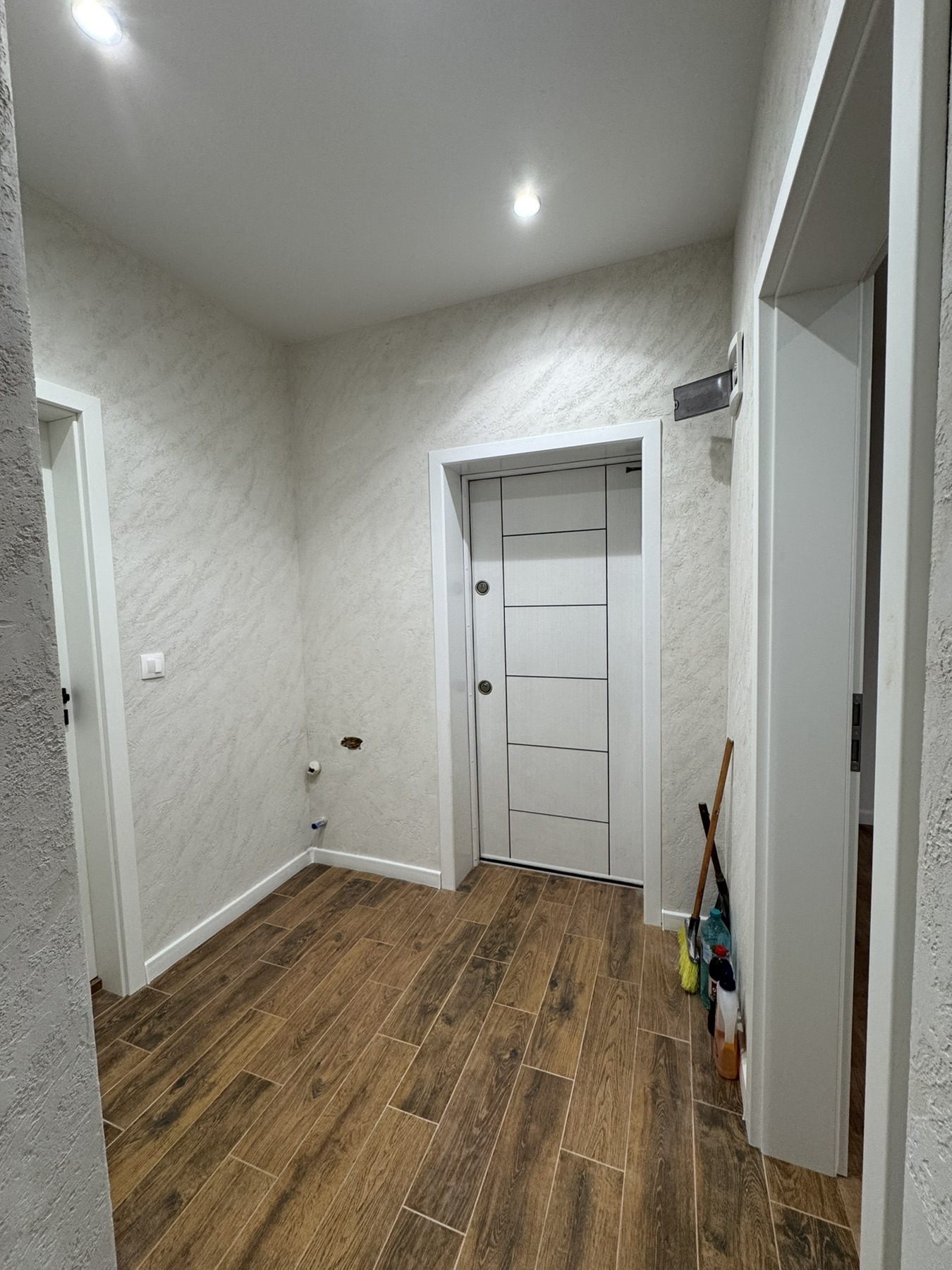 Продава 3-СТАЕН, гр. Своге, област София област, снимка 2 - Апартаменти - 53711553