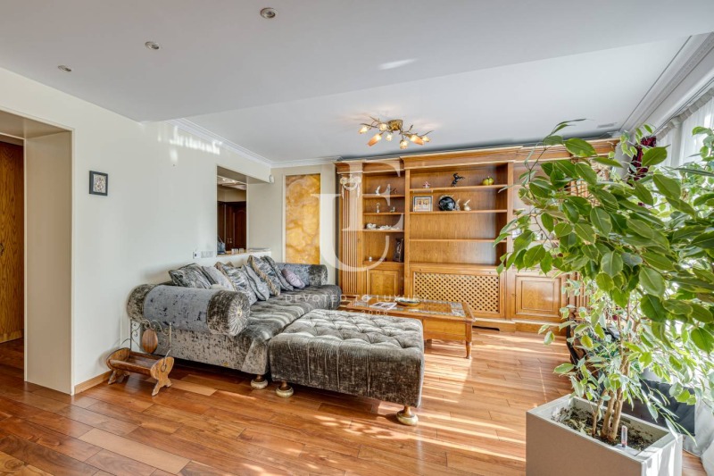 Myytävänä  3 makuuhuonetta Sofia , ž.gr.Južen park , 275 neliömetriä | 77638268 - kuva [4]