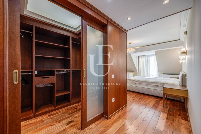 Myytävänä  3 makuuhuonetta Sofia , ž.gr.Južen park , 275 neliömetriä | 77638268 - kuva [15]