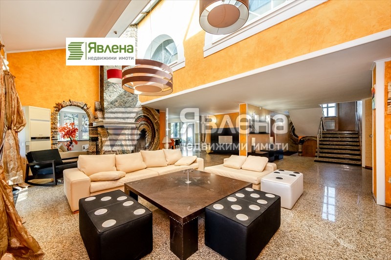 Продава КЪЩА, град София, в.з.Киноцентъра • 1500000 € / 2933745.00 лв. • 68507596 1