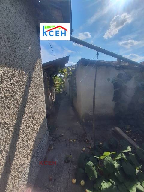 Продава КЪЩА, с. Светлен, област Търговище, снимка 11 - Къщи - 56195934