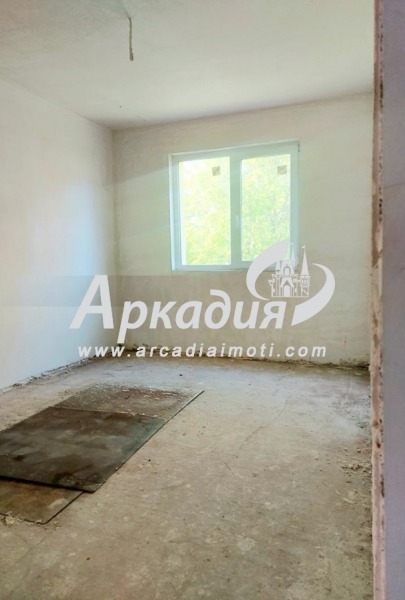 Продава  2-стаен град Пловдив , Въстанически , 65 кв.м | 49798616 - изображение [3]