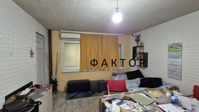 Продава  2-стаен област Пловдив , гр. Карлово , 60 кв.м | 84469725