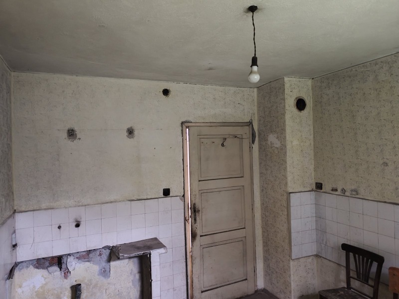 Продава КЪЩА, гр. София, Горна баня, снимка 6 - Къщи - 52331156