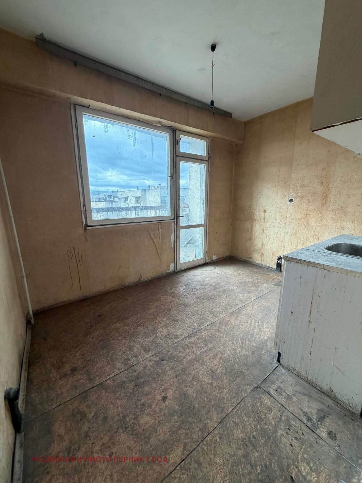 Продава 4-СТАЕН, гр. Радомир, област Перник, снимка 11 - Апартаменти - 53957256