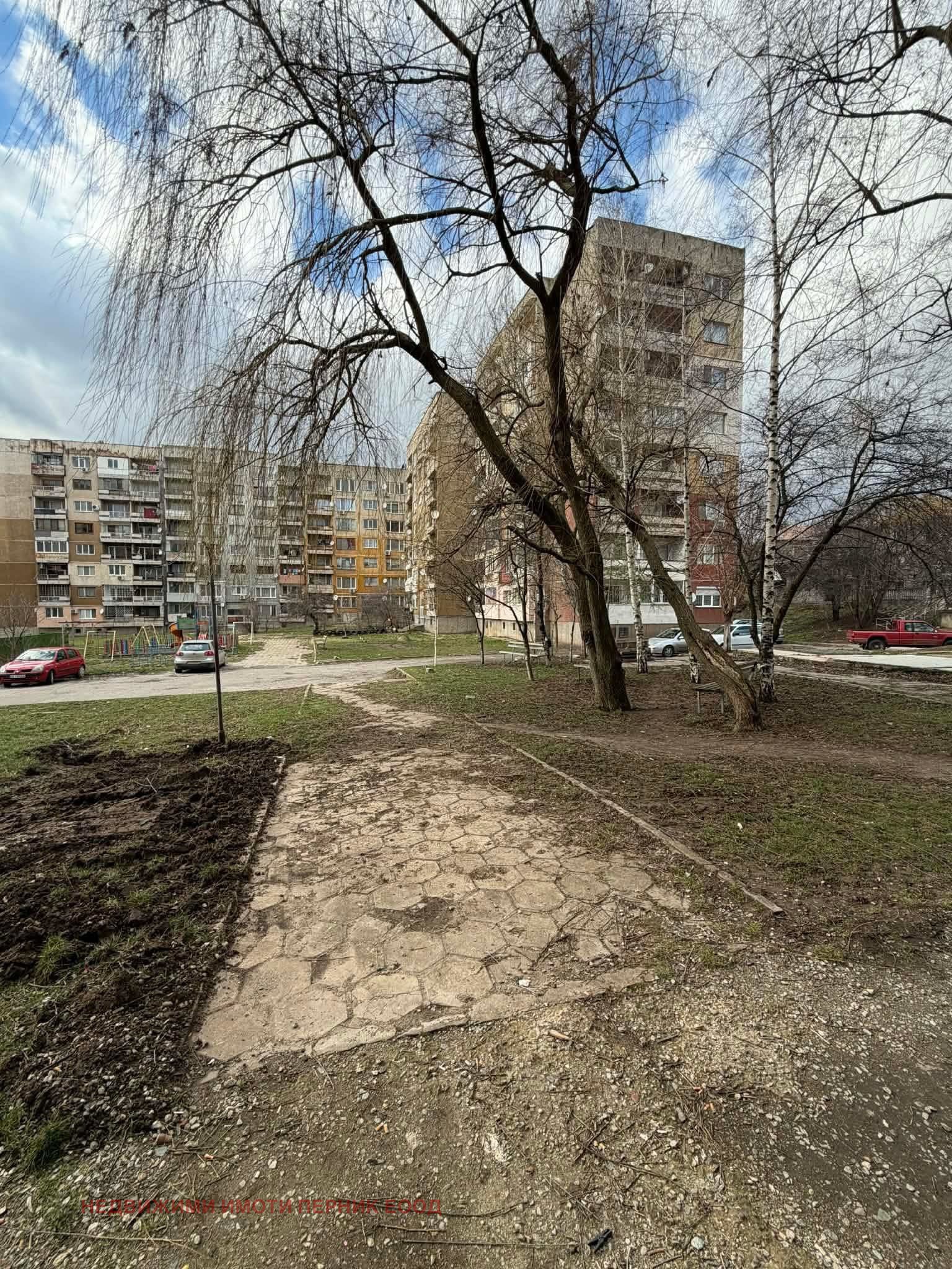 Продава 4-СТАЕН, гр. Радомир, област Перник, снимка 3 - Апартаменти - 53957256