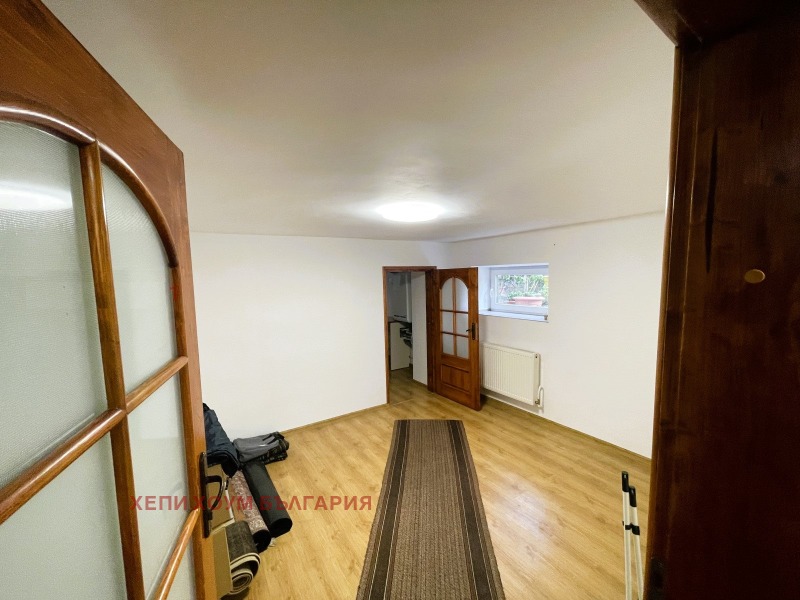 Продава ЕТАЖ ОТ КЪЩА, гр. Русе, Родина 2, снимка 13 - Етаж от къща - 52074110