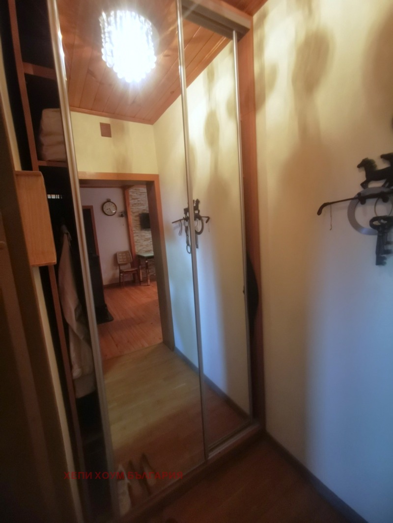 Продава ЕТАЖ ОТ КЪЩА, гр. Русе, Родина 2, снимка 6 - Етаж от къща - 52074110