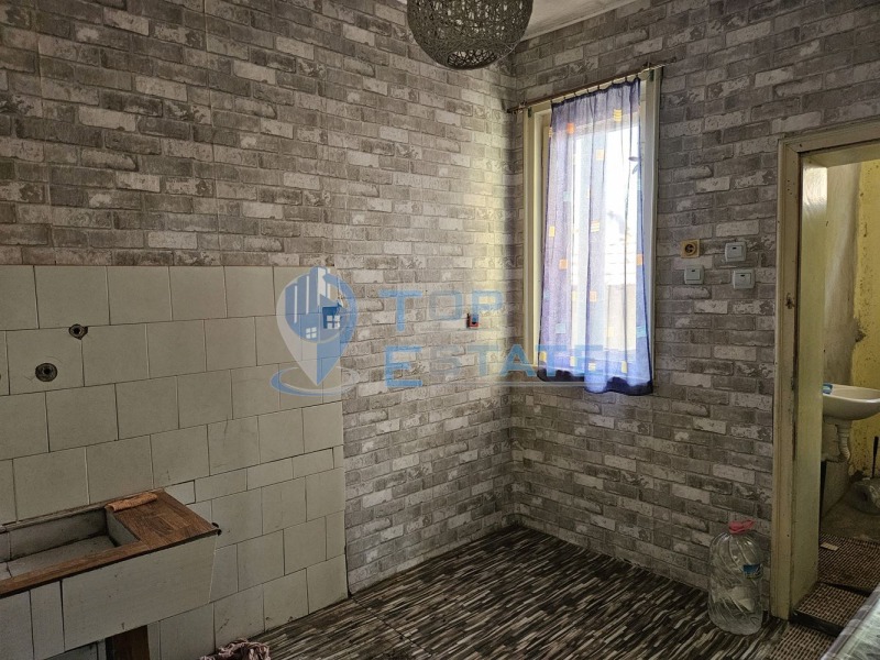 Продава КЪЩА, с. Караисен, област Велико Търново, снимка 8 - Къщи - 46454647