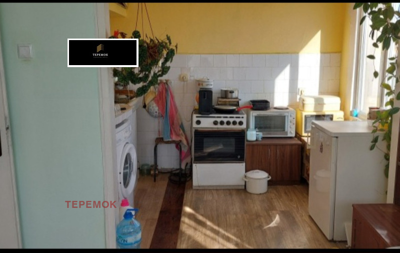 Продава КЪЩА, с. Царев брод, област Шумен, снимка 2 - Къщи - 47124874