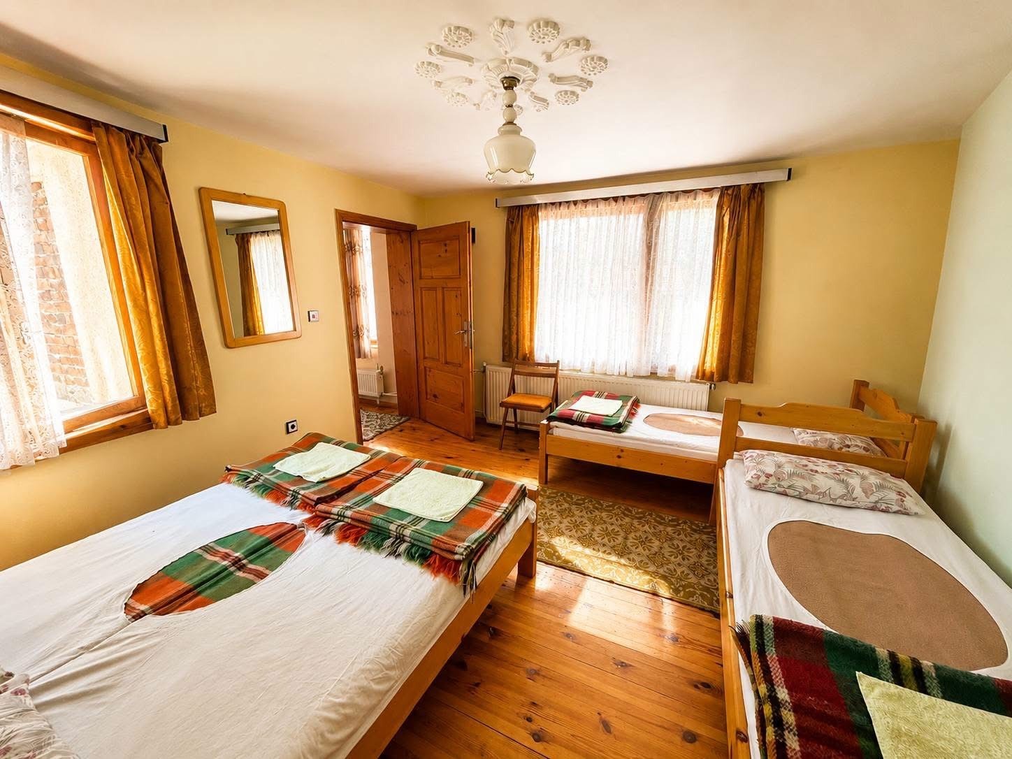Продава КЪЩА, с. Говедарци, област София област, снимка 12 - Къщи - 55650247
